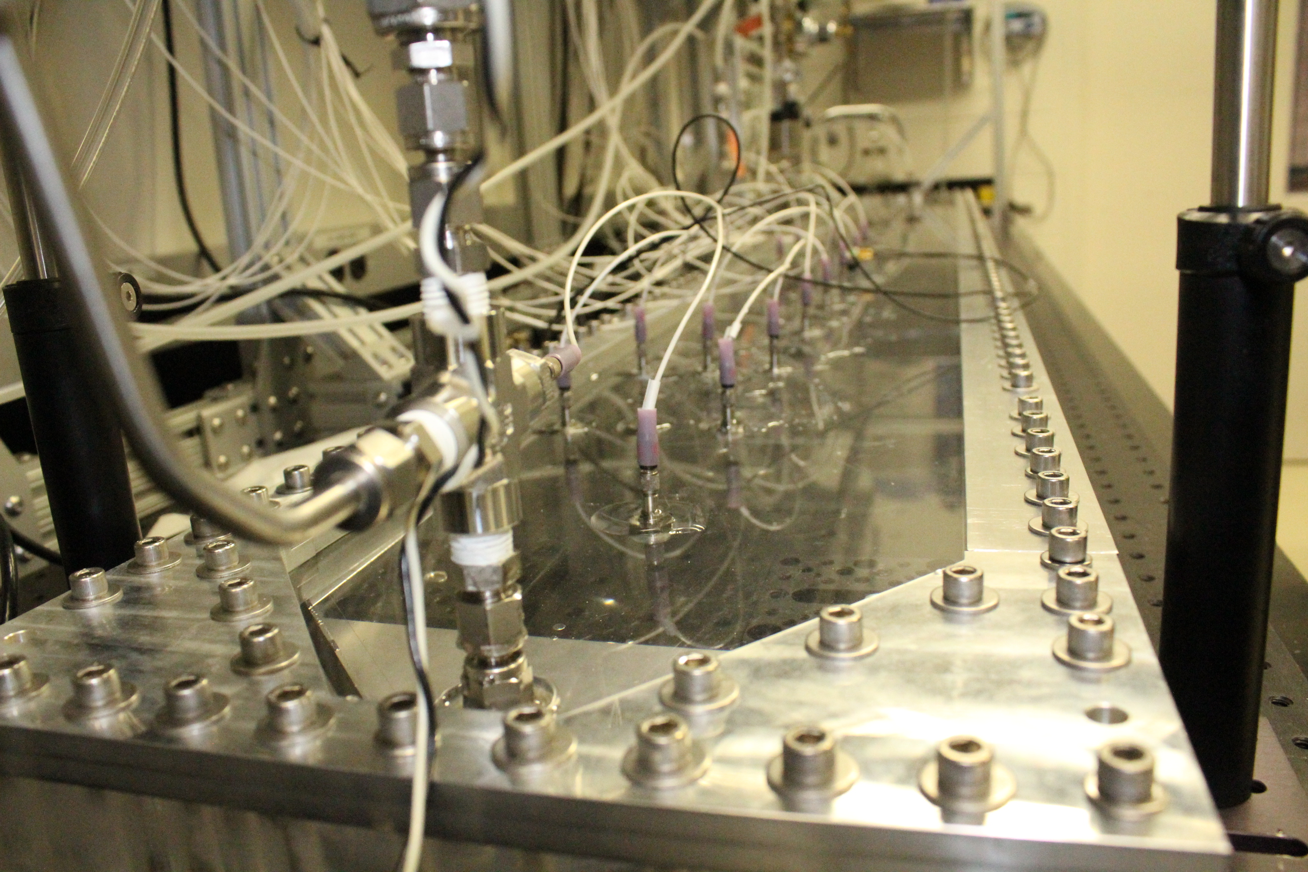 Experimental setup for Krauklis wave measurement